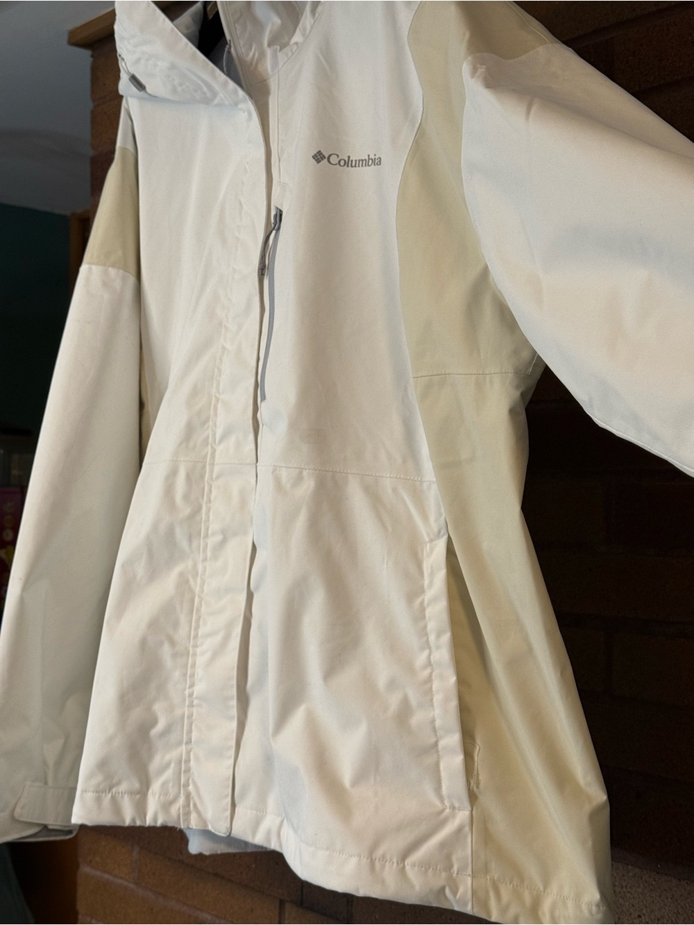 Columbia White and Cream Rain Jacket - Picture 3 of 7